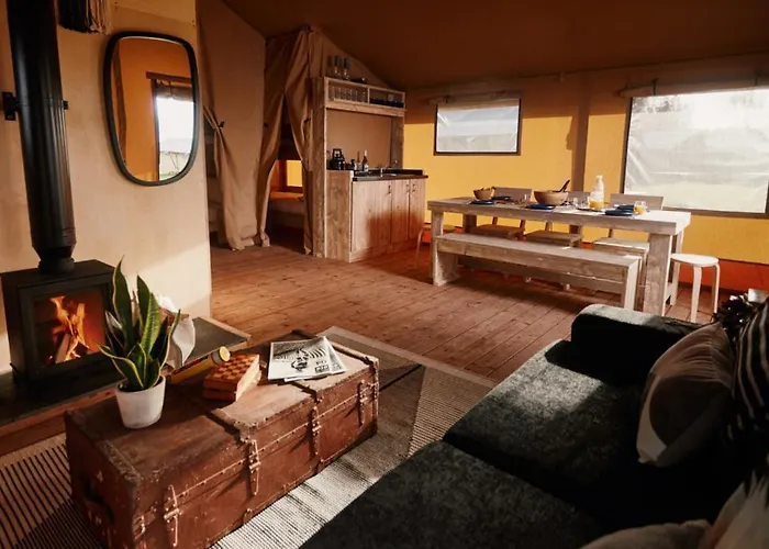 The Camp At The Wave *