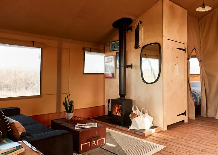 The Camp At The Wave